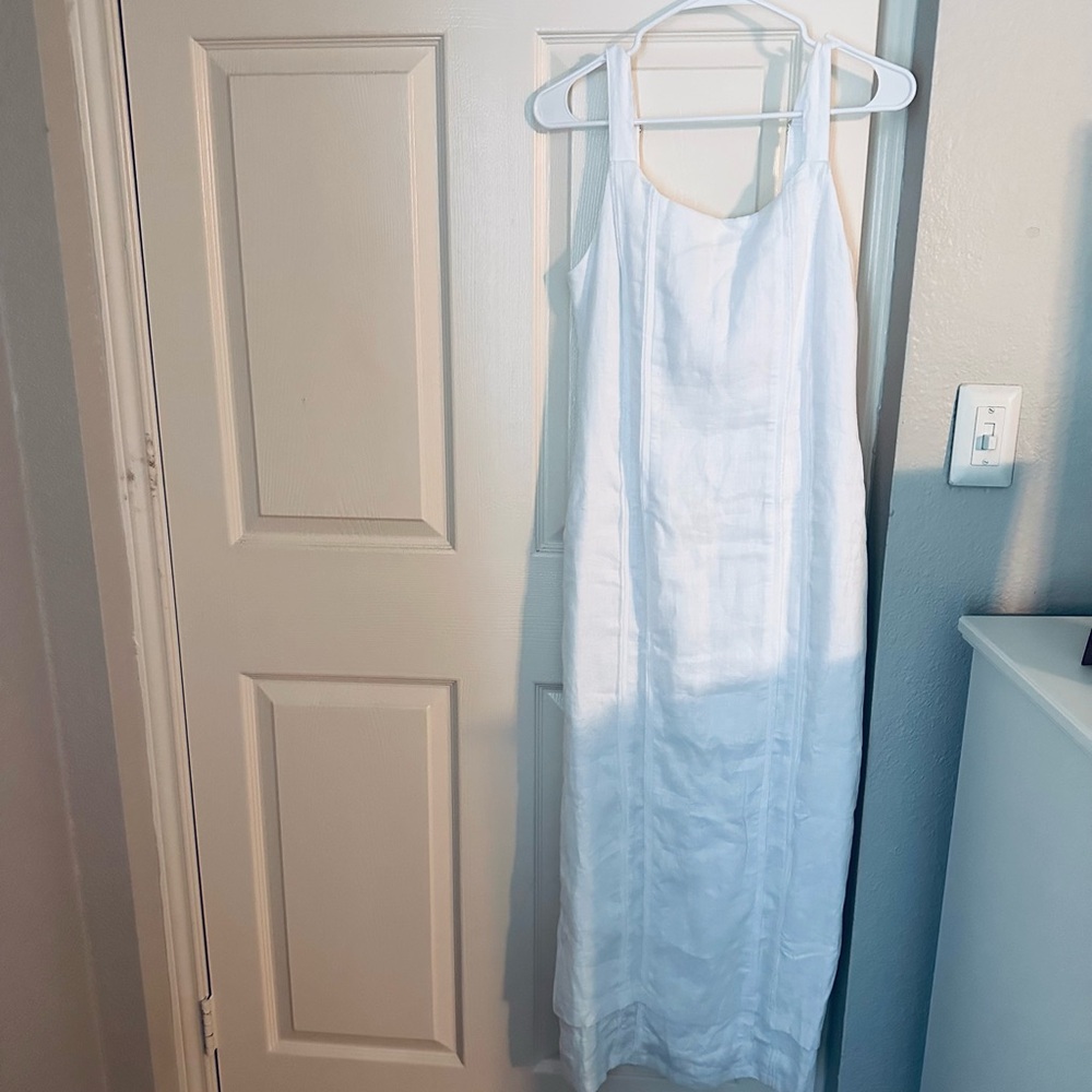 Elegant White Maxi Dress by Dissh